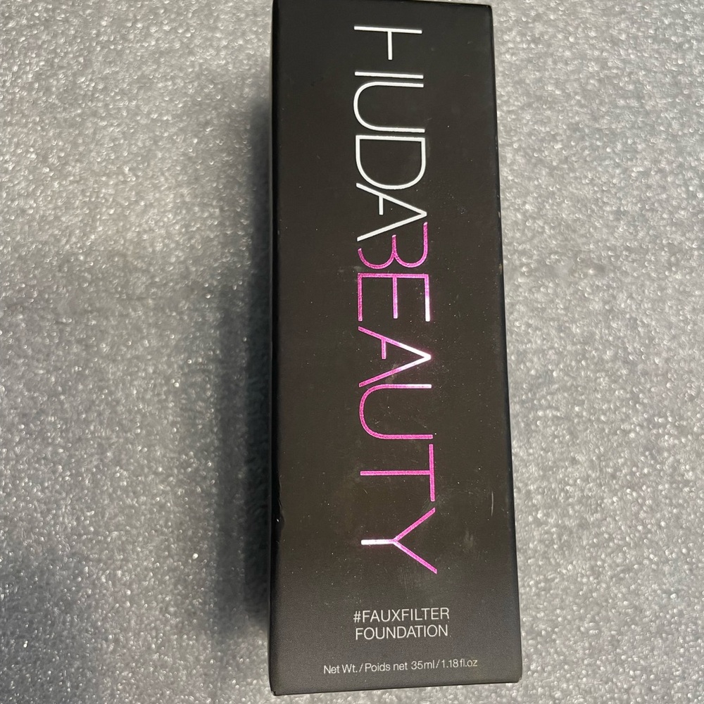 Huda Beauty Complexion Perfection Primer